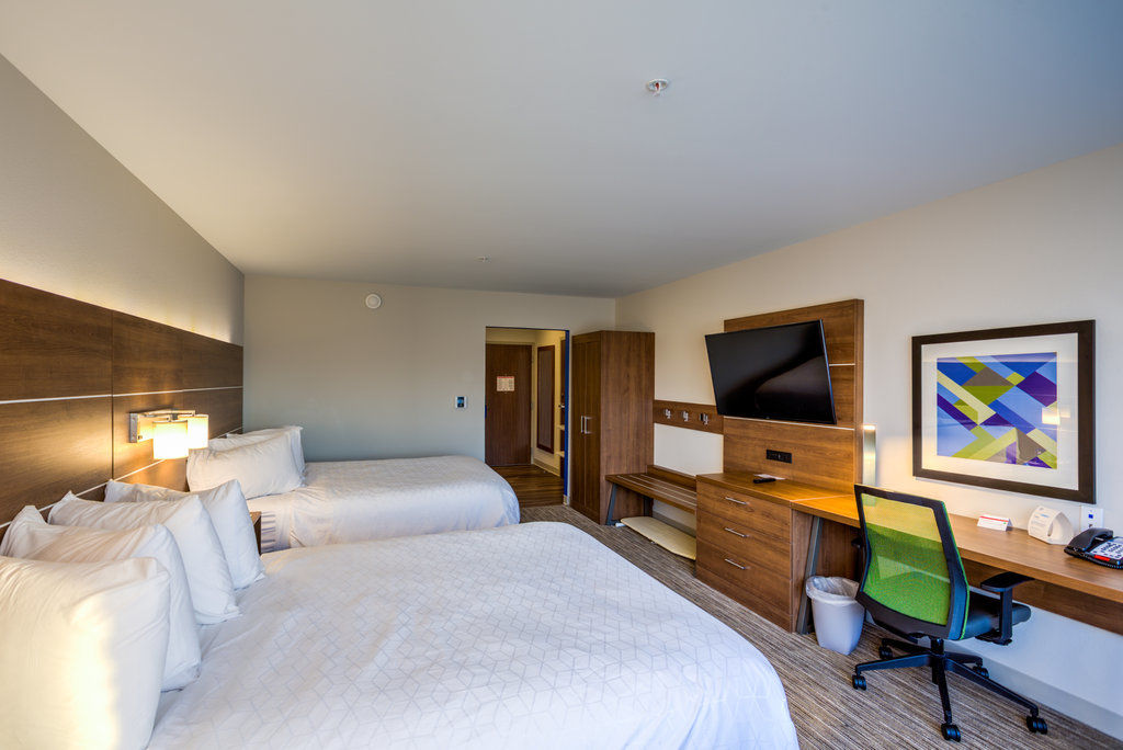 Holiday Inn Express & Suite Milroy - Reedsville Exterior foto